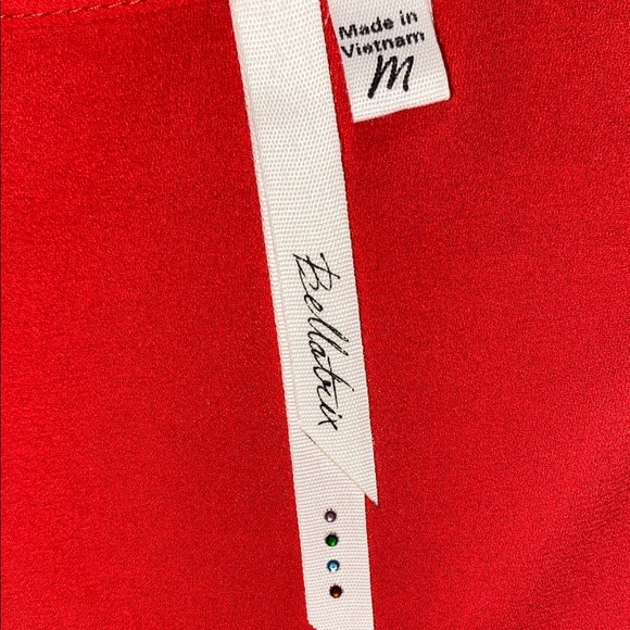 NWOT Bellatrix Sleeveless V Neck Blouse Cherry Red Size Medium - Picture 4 of 12